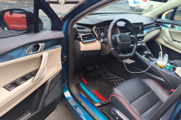 领克06 2020款 1.5T 耀Halo中控内饰20