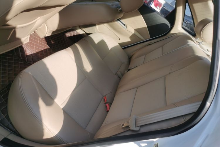 别克 凯越 2013款 1.5L 自动经典型中控内饰7004