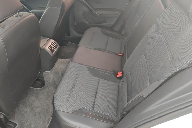 大众 高尔夫 2018款 230TSI 自动舒适型中控内饰7004