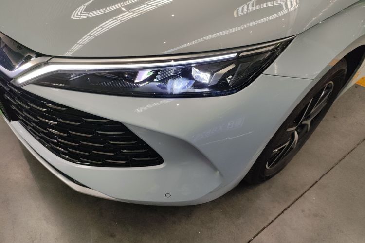 比亚迪 秦L 2024款 DM-i 120KM超越型局部细节36