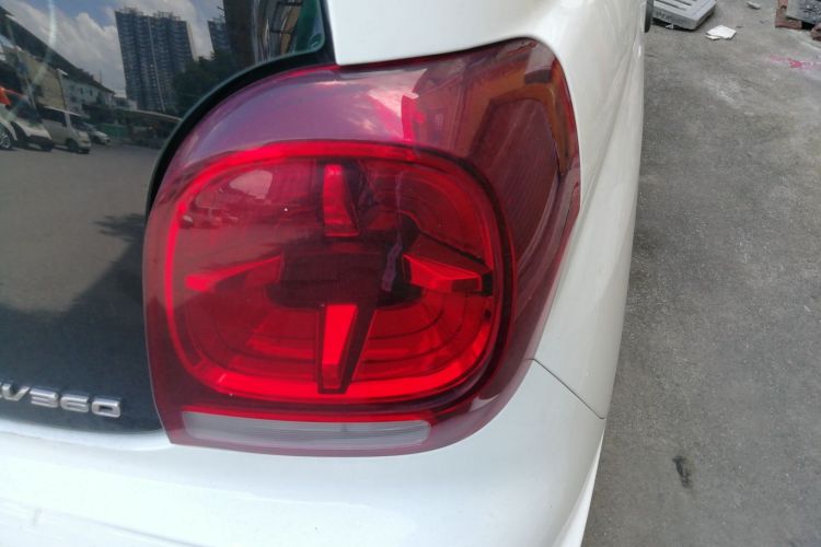 荣威 科莱威CLEVER 2021款 302km新四座超能版车身外观9