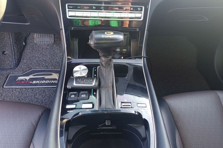 广汽传祺 传祺GS5 2019款 235T 自动精英版中控内饰18