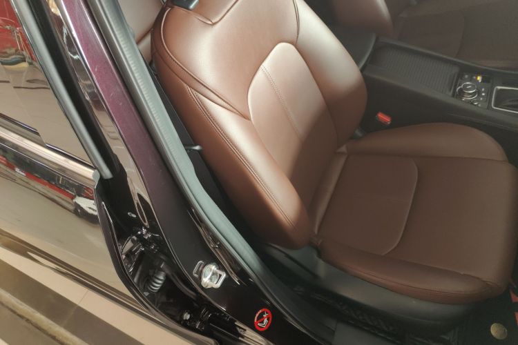 马自达CX-4 2021款 2.0L 自动两驱蓝天活力版局部细节41