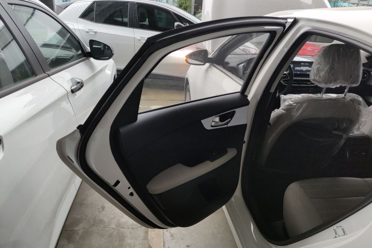 起亚K3 2024款 1.5L CVT豪华智享版中控内饰49