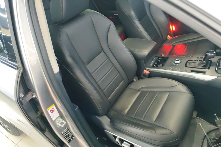 魏牌 VV7 2017款 2.0T 豪华型局部细节41