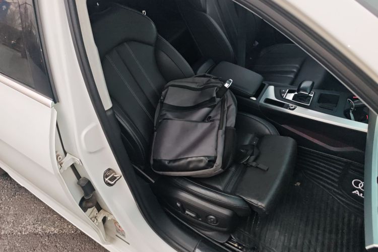 奥迪A4L 2020款 40 TFSI 时尚动感型局部细节41