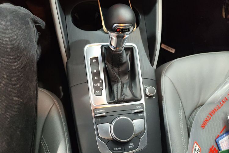 奥迪A3 2019款 Limousine 35 TFSI 时尚型 国VI中控内饰18