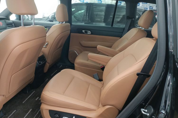 理想汽车 理想ONE 2021款 增程6座版中控内饰7004