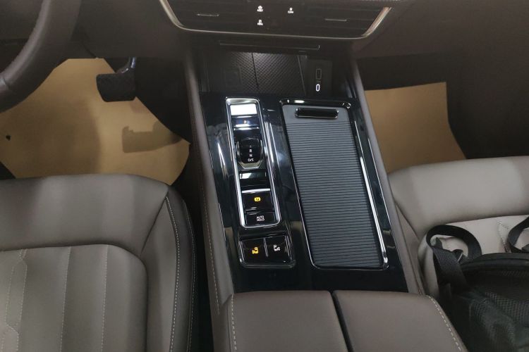 大众 威然 2024款 330TSI 豪华版中控内饰18