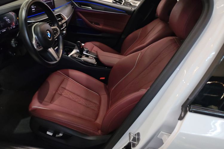 宝马5系 2021款 530Li 领先型 M运动套装中控内饰19