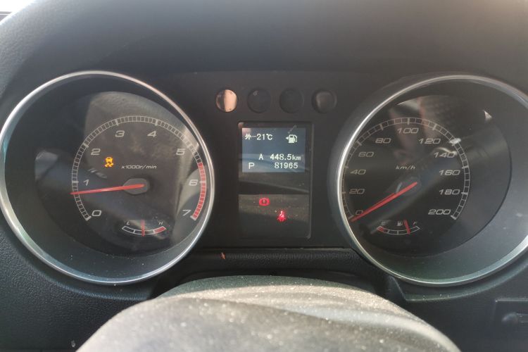 北京越野 北京BJ40 2016款 40L 2.3T 自动四驱尊享版中控内饰14