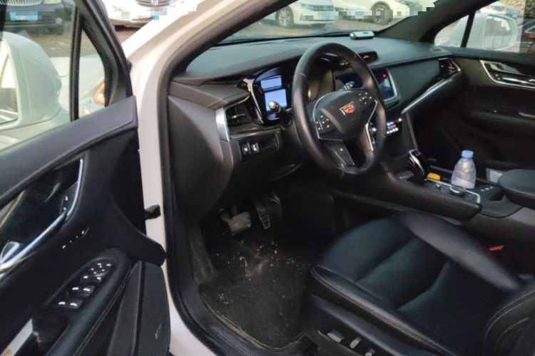 凯迪拉克XT5 2020款 改款 28T 豪华型中控内饰20