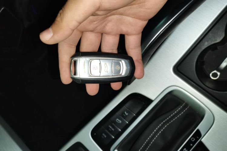 吉利汽车 博越 2018款 1.8TD 自动两驱智联型4G互联版中控内饰11