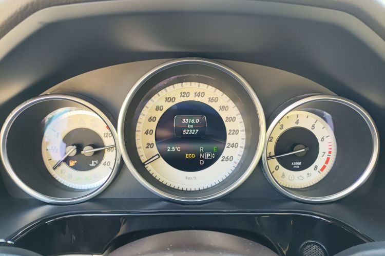 奔驰E级 2014款 改款 E 260 L 运动型局部细节14