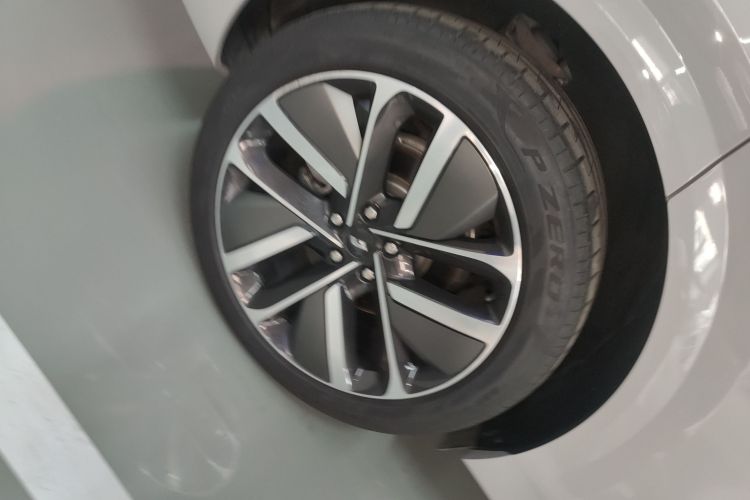 理想汽车 理想L6 2024款 Max车身外观6008