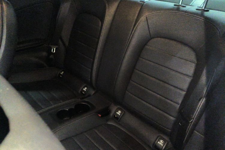 奔驰C级(进口) 2020款 C 260 轿跑车中控内饰21