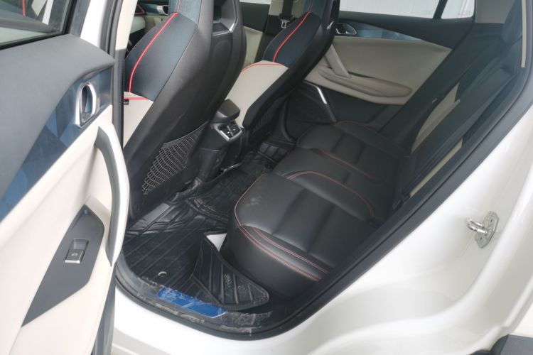 领克06 2021款 1.5T Shero粉色特别版中控内饰21