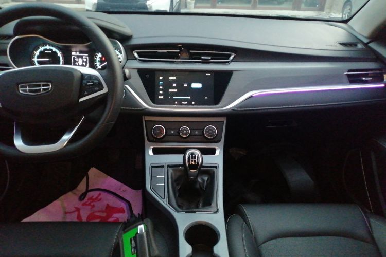 吉利汽车 帝豪 2021款 UP 1.5L 手动舒适型中控内饰16