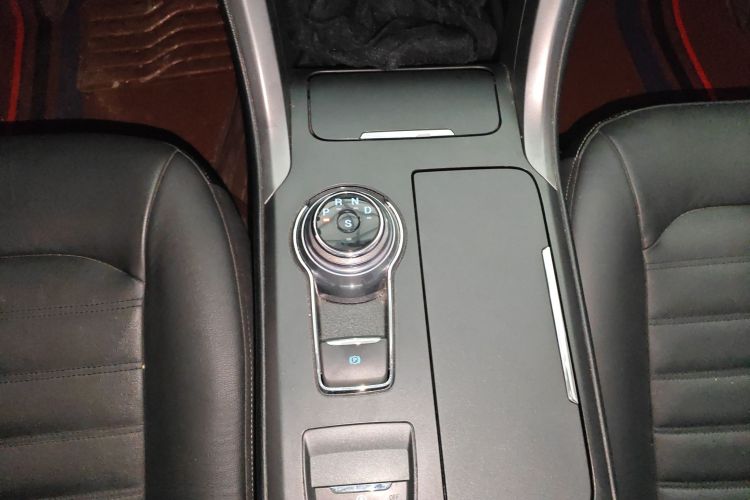 福特 蒙迪欧 2018款 EcoBoost 180 时尚型中控内饰18