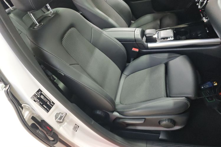 奔驰B级 2020款 B 200 动感型局部细节41