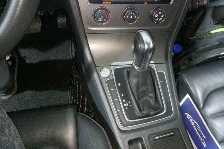 大众 高尔夫 2016款 230TSI 自动豪华型中控内饰18
