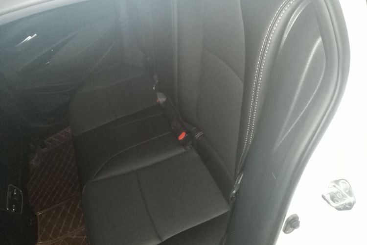 丰田 亚洲狮 2021款 2.0L 豪华版中控内饰7004