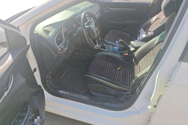 别克 英朗 2018款 18T 自动精英型中控内饰20