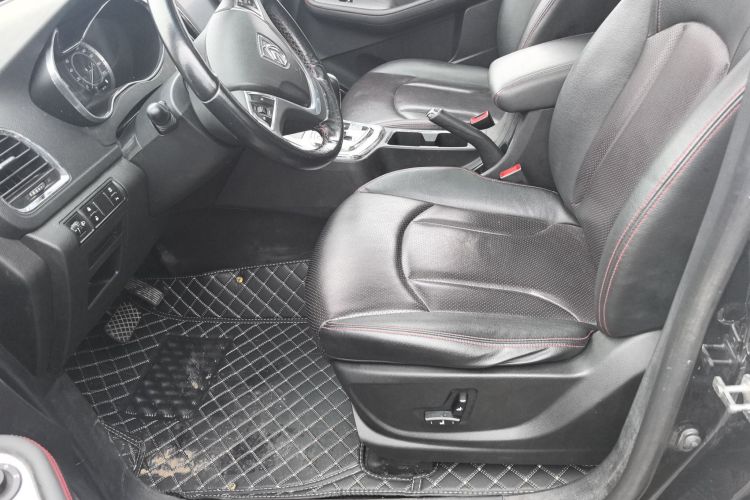 宝骏560 2016款 1.8L iAMT豪华型中控内饰19