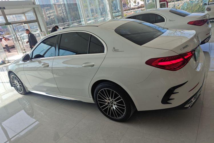 奔驰C级 2023款 C 200 L 运动版车身外观4
