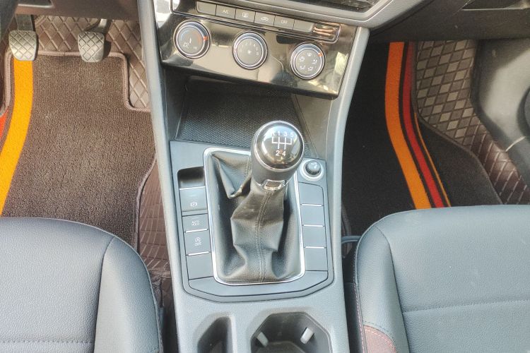 大众 宝来 2020款 1.5L 手动舒适型中控内饰18