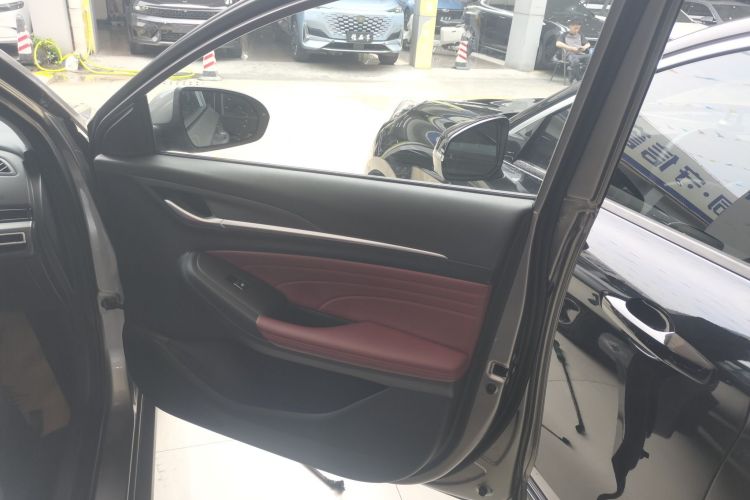 长安 逸动 2021款 PLUS 蓝鲸NE 1.4T GDI DCT尊贵型中控内饰42