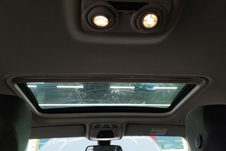 宝马3系 2019款 320Li M运动套装中控内饰22