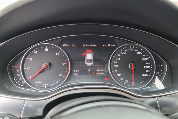 奥迪A7 2016款 40 TFSI 进取型中控内饰14