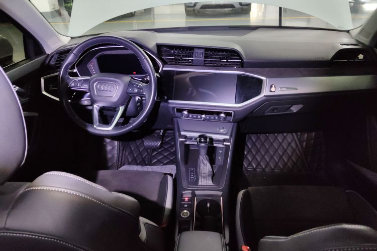 奥迪Q3 2019款 35 TFSI 进取动感型中控内饰7002