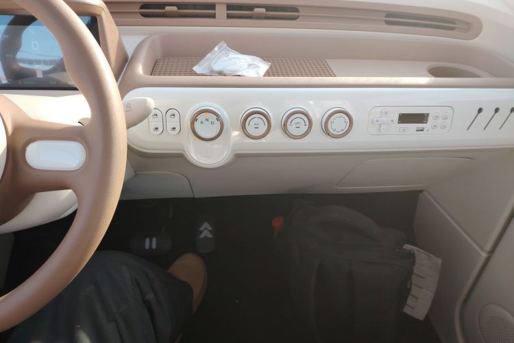 奔腾小马 2026款 222km 萌趣马 Plus中控内饰16