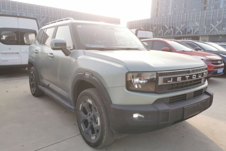 捷途自由者 2025款 2.0TD 自动XWD征服车身外观3