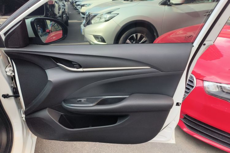 别克 英朗 2021款 1.3T 自动轻混动精英型中控内饰42