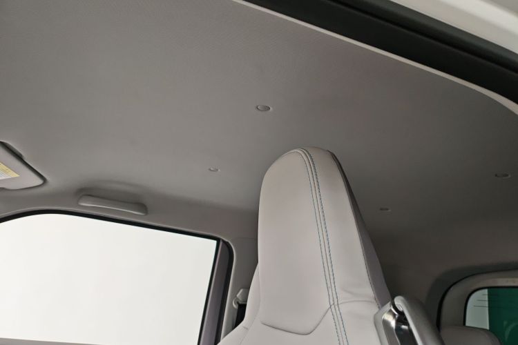 五菱汽车 五菱Air ev晴空 2023款 四座-进阶版中控内饰22