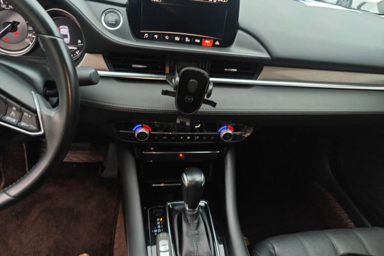 马自达 阿特兹 2020款 2.0L 蓝天豪华版中控内饰16