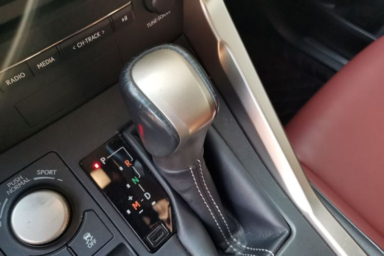 雷克萨斯NX 2015款 200t 全驱 锋尚版中控内饰18