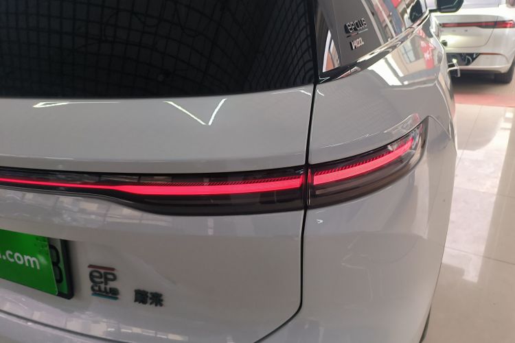 蔚来ES8 2023款 75kWh车身外观9