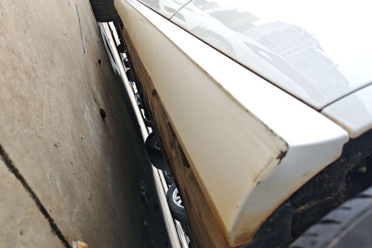 奔驰E级 2017款 E 200 运动型 4MATIC机舱底盘30