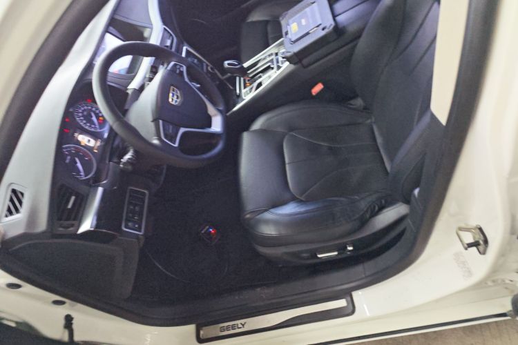 吉利汽车 博瑞 2015款 1.8T 舒适型中控内饰19