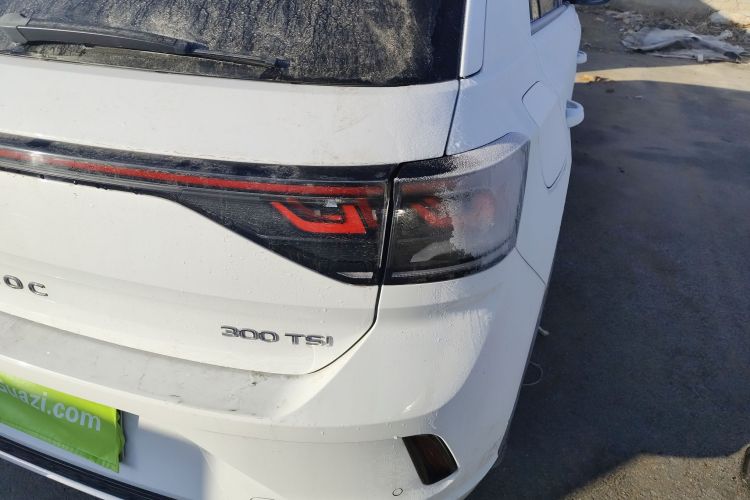 大众 T-ROC探歌 2023款 300TSI DSG两驱辰光版车身外观9