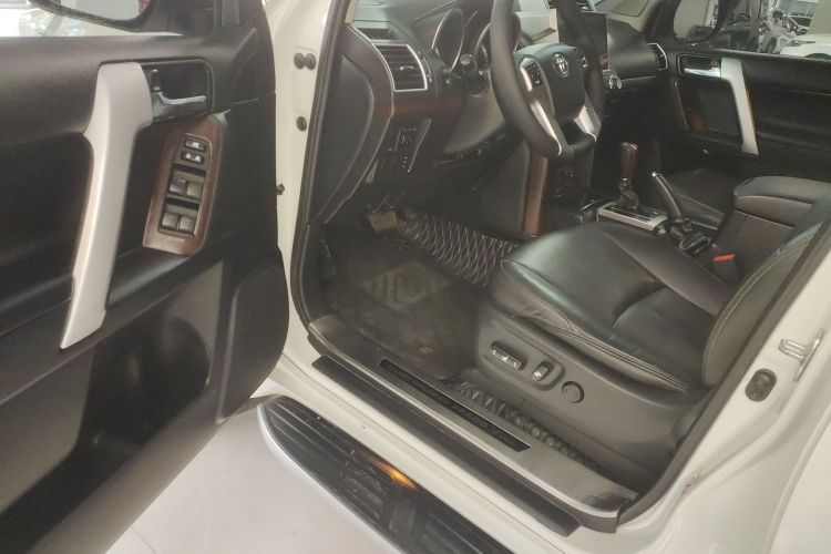 丰田 普拉多 2016款 3.5L 自动TX-L中控内饰20