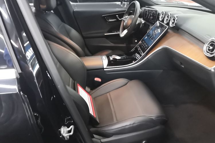 奔驰C级 2022款 C 260 L局部细节41