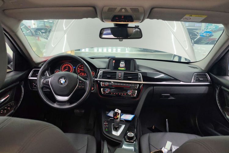 宝马3系 2017款 320Li 时尚型中控内饰12