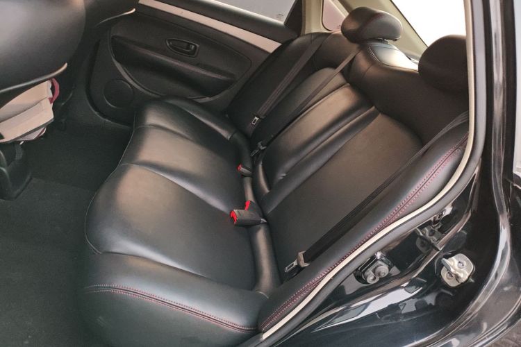 日产 轩逸 2012款 经典 1.6XE 手动舒适版中控内饰7004