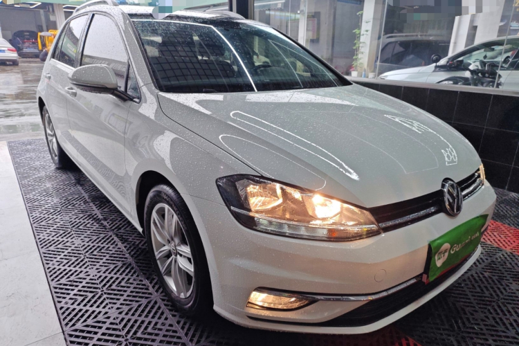 大众 高尔夫 2018款 1.6L 自动舒适型车身外观3