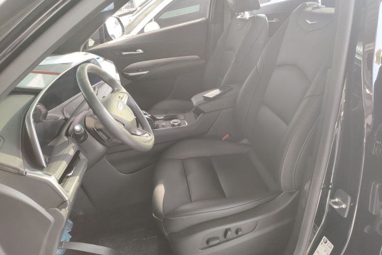 凯迪拉克XT4 2024款 28T 两驱豪华型中控内饰19